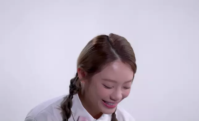 Sophie一講起GM，佢都會笑到好傻同好甜。