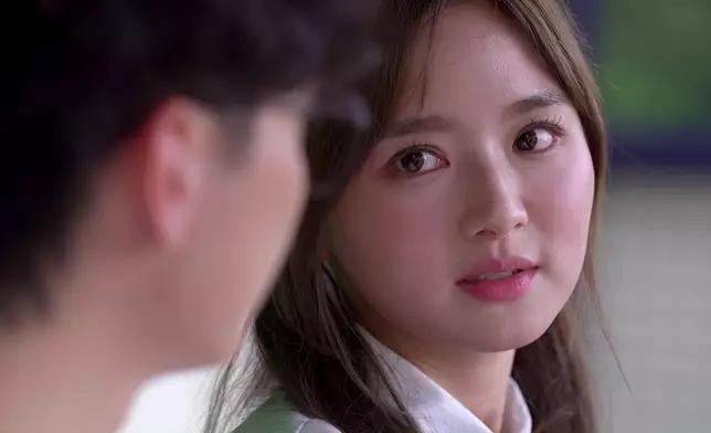 Yuki坦言對於Kris的時間囊表白感到感動。