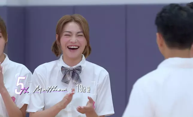 關嘉敏其實係「人肉表情包」嚟，佢天生係一個表情包。