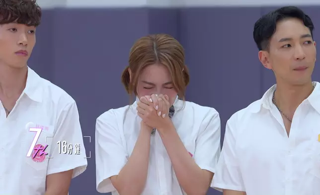 關嘉敏其實係「人肉表情包」嚟，佢天生係一個表情包。