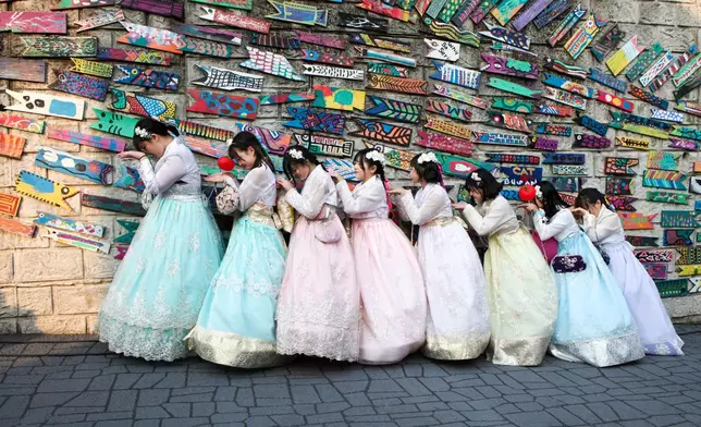 韓服試穿體驗。