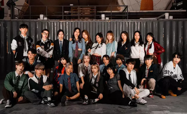 本地舞團SNDHK的K-POP舞蹈表演。