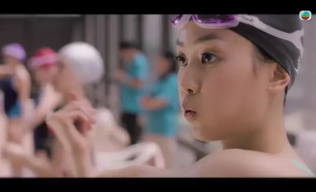 Rosita大晒水中英姿。