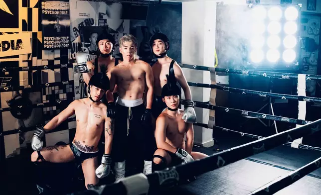 林至昭以自資六位數字製作全新跳舞單曲《機心百科全書》，並首次擔任歌曲監製。