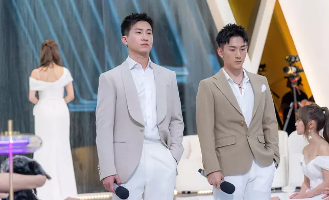 曾展望向葉蒨文：「我唔想我生活冇咗你，但如果你問我，每次約會我會同你講啲咩呢？我可以好肯定咁講…」