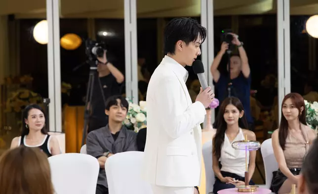 林俊其向羅毓儀：「等我嚟照顧你，你淨係需要做一個開開心心，最純粹嘅你就夠。」