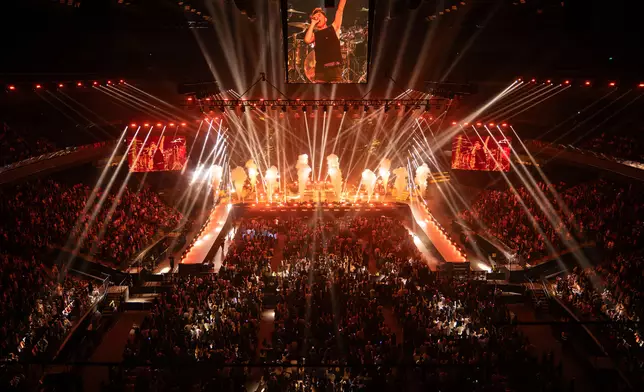 Dear Jane昨晚在澳門銀河綜藝館舉行《Dearest Dear Jane Live 2025 in Macau》演唱會。