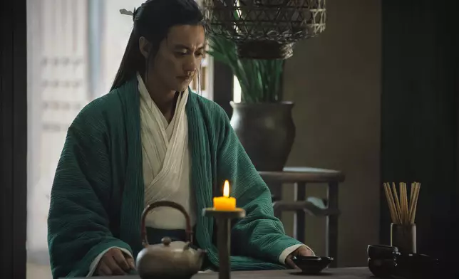 周一圍（飾 黃藥師）