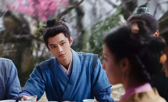 何與（飾 陳玄風）