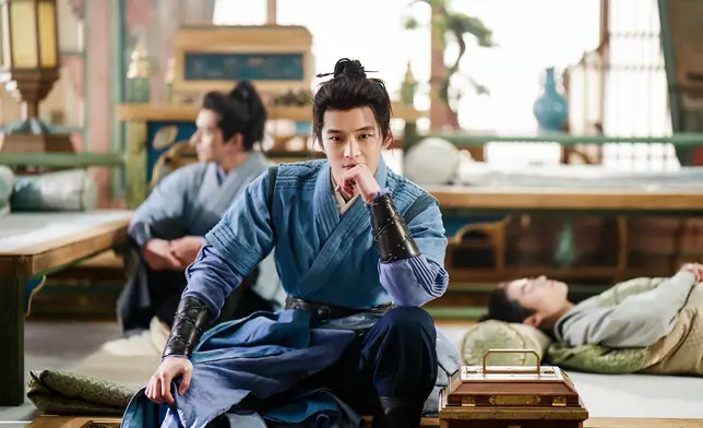 何與（飾 陳玄風）