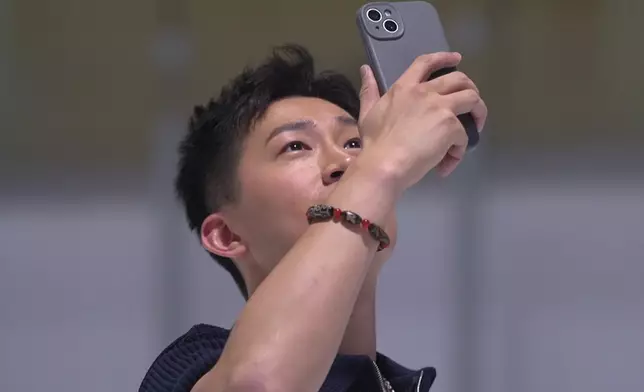 Sophie在拍攝前漏夜親自剪接「緣份Video」，GM收到呢份驚喜時冧晒，仲全程用電話影低條片。