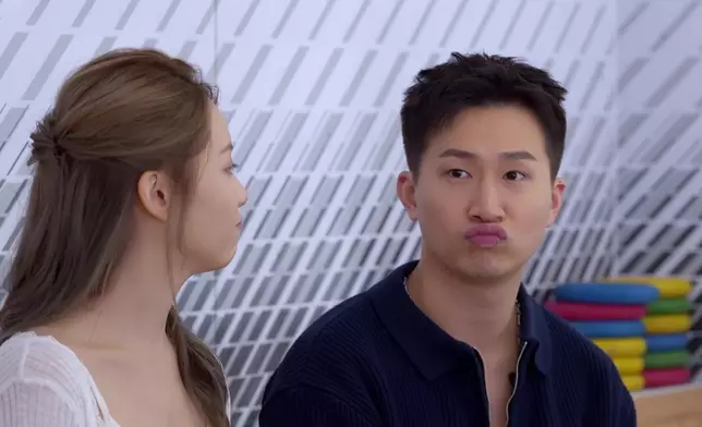 Sophie問GM假若今次是二人最後一次約會他會如何時，GM表情變化極之微妙，報上謎之微笑之餘，仲有啲呆呆地不懂反應。