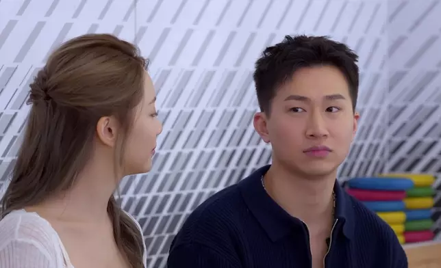 Sophie問GM假若今次是二人最後一次約會他會如何時，GM表情變化極之微妙，報上謎之微笑之餘，仲有啲呆呆地不懂反應。