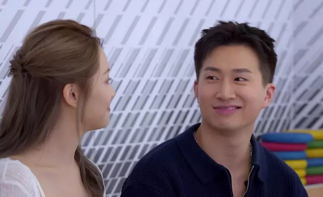 Sophie問GM假若今次是二人最後一次約會他會如何時，GM表情變化極之微妙，報上謎之微笑之餘，仲有啲呆呆地不懂反應。