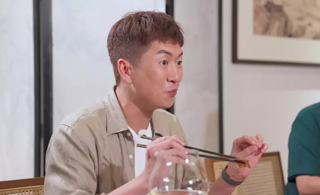 馬貫東輸出專業飲食節目主持bite：「甜鹹互相輝映」、「黑松露味好出」、「鴨皮好脆！」