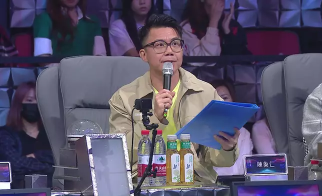 獲陳奐仁讚：「感情同意境完整。」