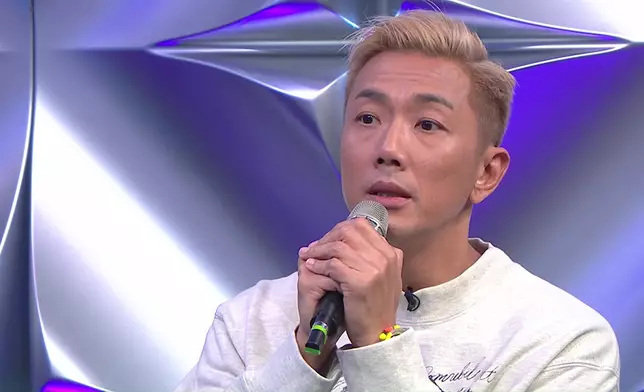 阿寶淚灑告別組員及導師劉浩龍。