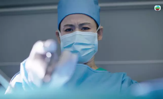 劇中手術搶救戲份均使用真實醫療設備拍攝，而且所有醫療戲份，都是在醫院實地取景。