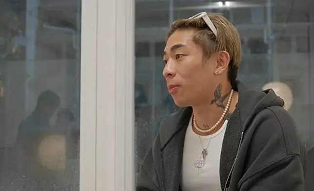 親自落錶舖，為3位同事各自揀了一隻中古名錶