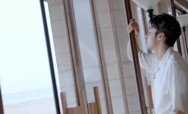 一邊飽覽無敵海景睇書