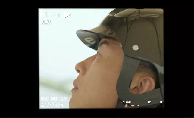 三人挑戰刺激運動—索道滑水。