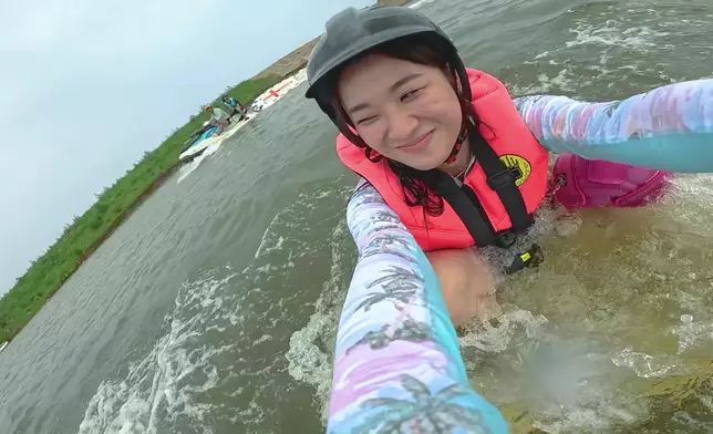 德德最終挑戰自己，第三次嘗試就成功企穩。