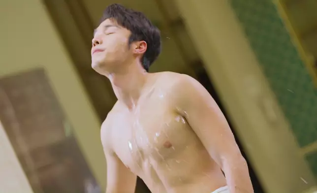 丁丁更大騷肌肉。