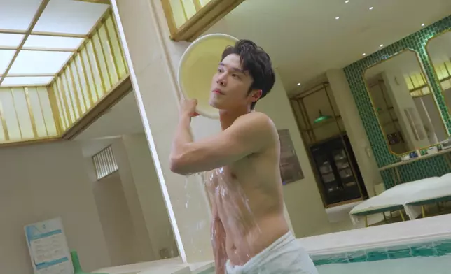 丁丁更大騷肌肉。