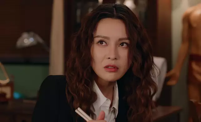 張㬢雯啲呷醋樣真係笑咗。