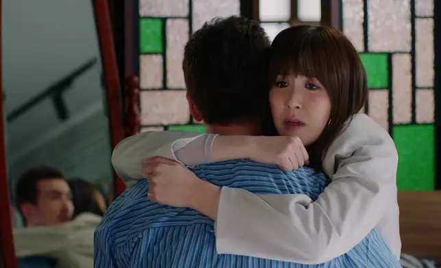 Kelly射箭時突然頭暈不適送院，搞到陳豪即時揼低咗苦苦哀求嘅Moon。