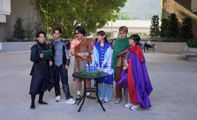 今晚（18日）播出的一集，6膠將進入魔樹王國。