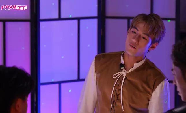 珈其率先回答想Jeffrey當弟弟。