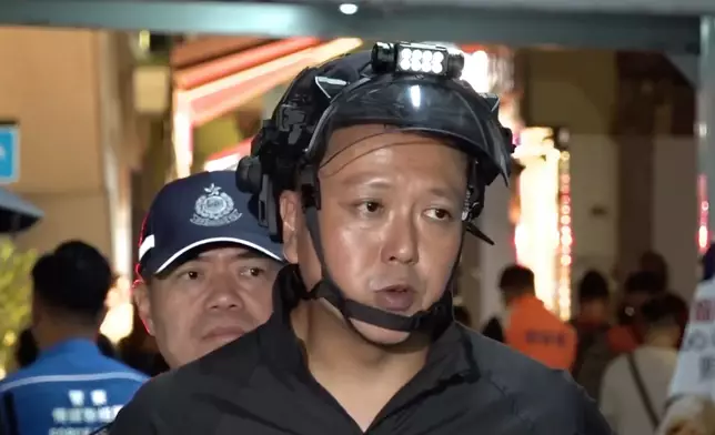 警方爆炸品處理課高級炸彈處理主任李展超。香港警察FB