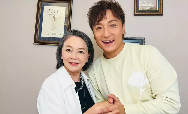 方力申接受查小欣YouTube 頻道「紅查館」獨家專訪。