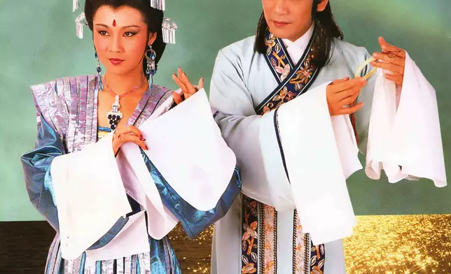 為紀念香港樂壇巨星羅文八十歲冥誕，羅文官方紀念網站將於年9月20日正式上線《柳毅傳書》專頁，並獨家連載全劇影片。