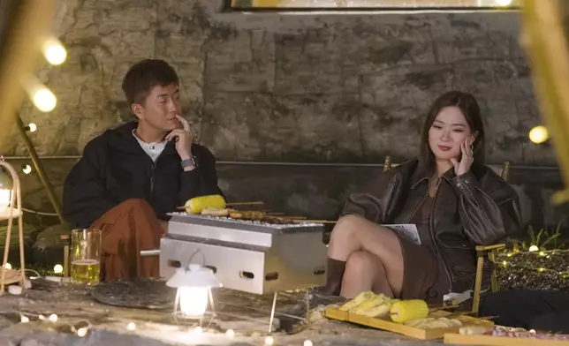 在旅行的最後一晚，三人去到北極村，一邊等極光，一邊談心