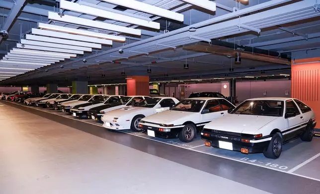 AE86車迷駕駛愛車到戲院捧場。