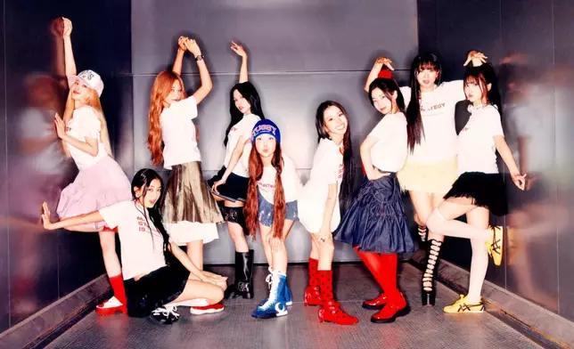 TWICE 12月也在啟德主場館有兩場演出。TWICE官方X圖片