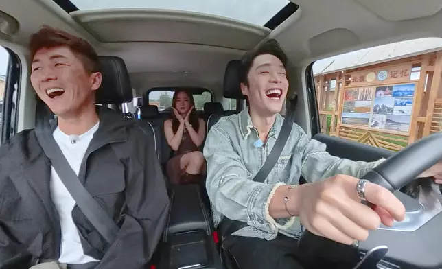 丁丁肩負駕車重任