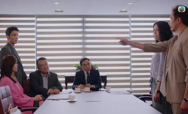 陳豪將正式向鄧氏父子宣戰。