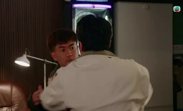 丁丁與馬貫東喺大結局有一場超強勁打鬥戲。