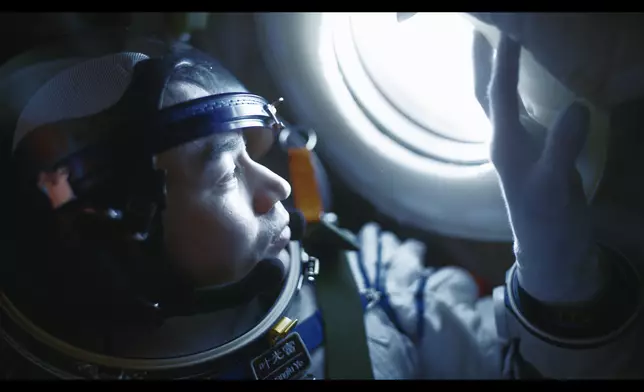內地首部8K拍攝太空人記錄片《窗外是藍星》定檔10月1日香港上映。