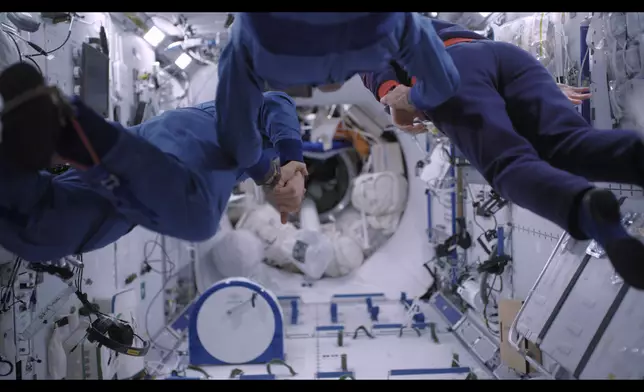 一起感受三位太空人的不凡旅程。