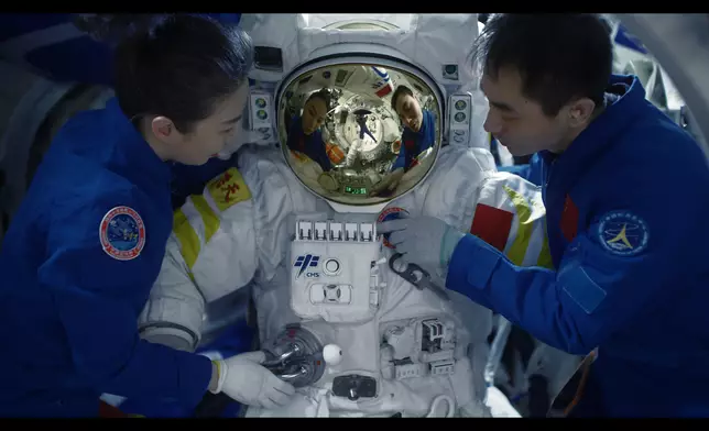 影片記錄了為期六個月的太空任務。
