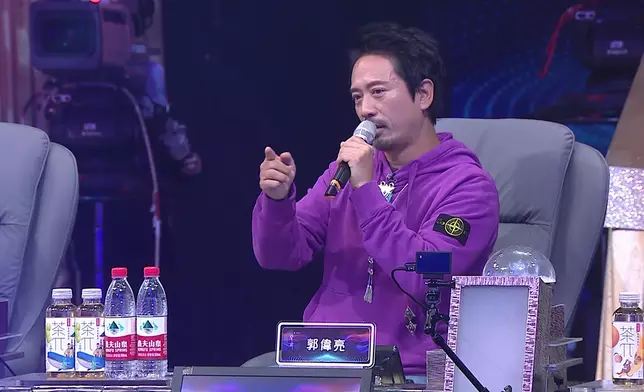 Eric Kwok：你（師兄）應該真係好錫Bibi，因為你忍受唔到著呢種鞋嘅女人！