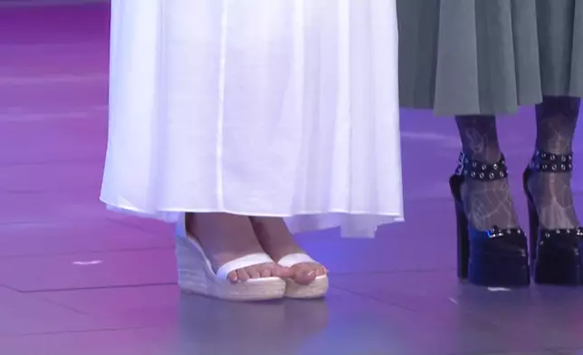 Eric Kwok：你（師兄）應該真係好錫Bibi，因為你忍受唔到著呢種鞋嘅女人！