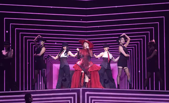 衛蘭日前在成都開騷。