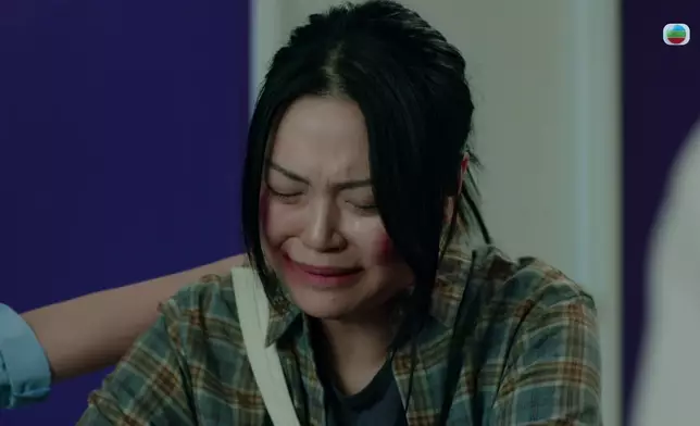 佢真係喊得好淒涼。