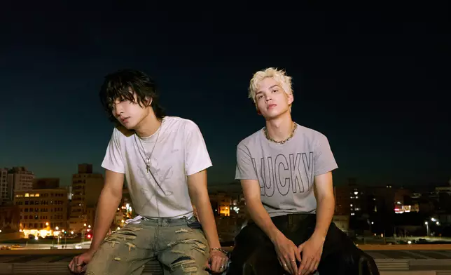 邱鋒澤邀來派偉俊作曲。