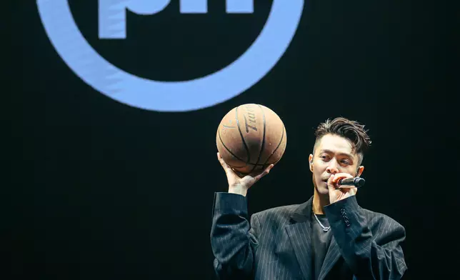 他希望在2026年能在香港舉辦演唱會。